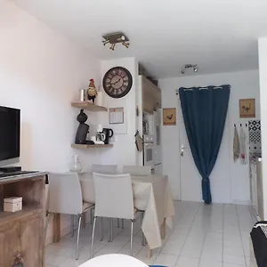 Appartement T2 Dans Résidence Avec Piscine Et Tennis, Saint-Raphaël